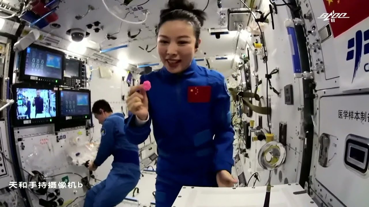 太空直播： 中国航天员在太空进行太空细胞学研究实验展示（这可能是你看过的最贵的网课）
