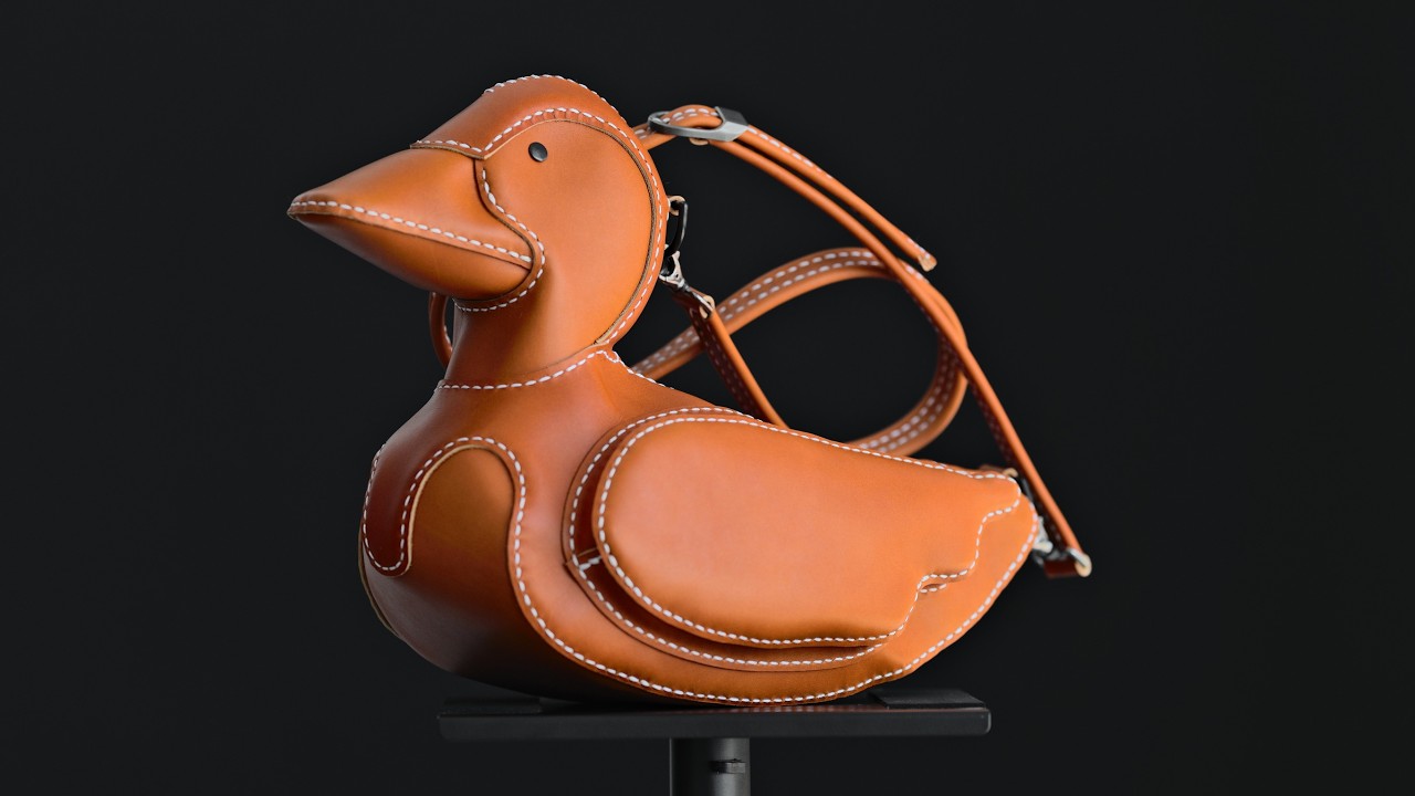 Making the Duck leather purse