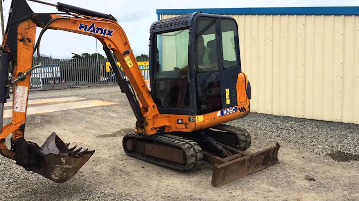 2007 HANIX H26C 2.5 TON MINI DIGGER