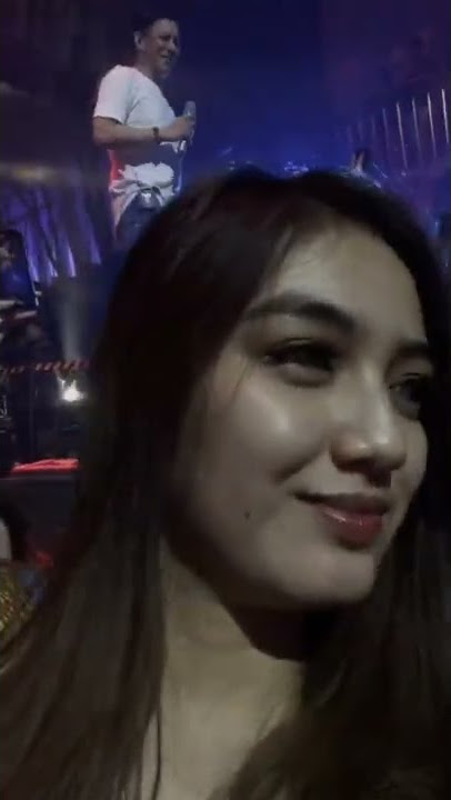 aspri hotman paris yang ke 18