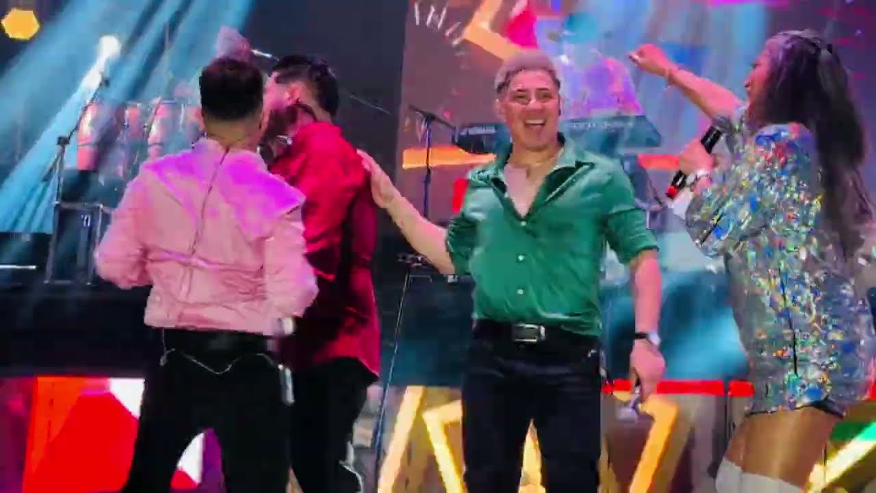 Abusadora @JuniorKlanOficial  @Bereni-c