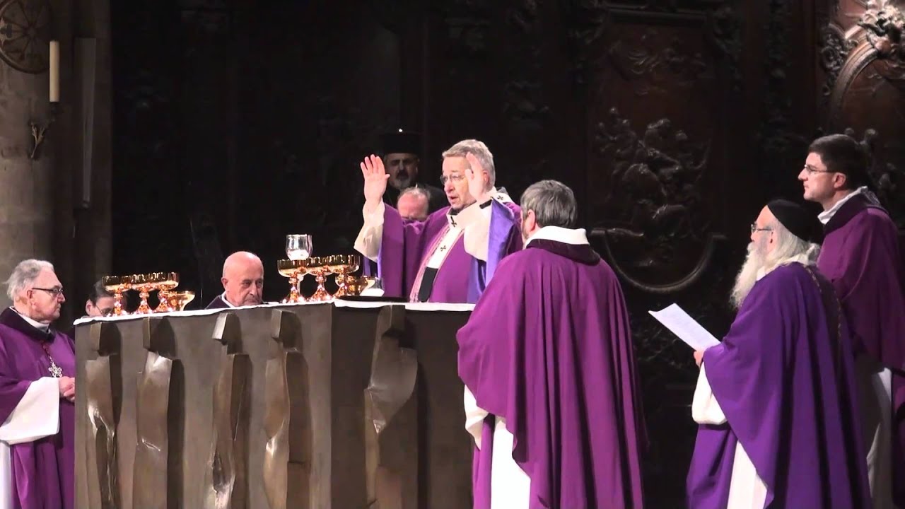 03-Messe à la Cathédrale Notre-Dame de Paris avec le Père Samuel