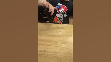 My first nollie heel in a while #fingerboard #steezy #fingerboarding #skateboards