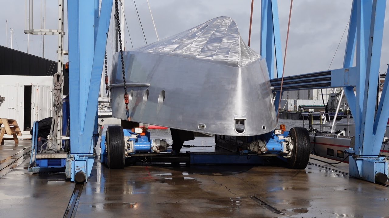 Bestevaer 53 Motor Yacht 'Still' - Turning of the hull