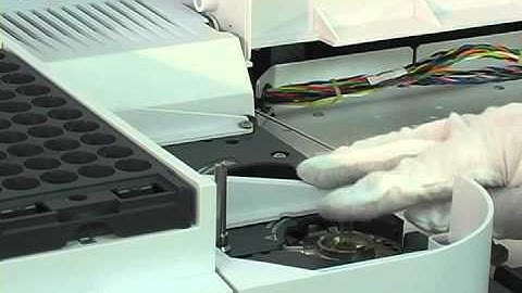 Changing the Liner and Septum on the Gas Chromatograph