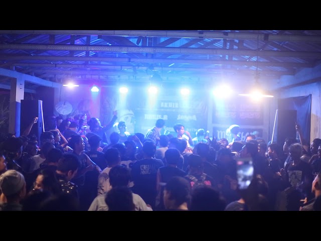 The Dissland - 2000 Cerita (Live) | Merchfos x Biangkerok Bali | Party Akhir Tahun class=