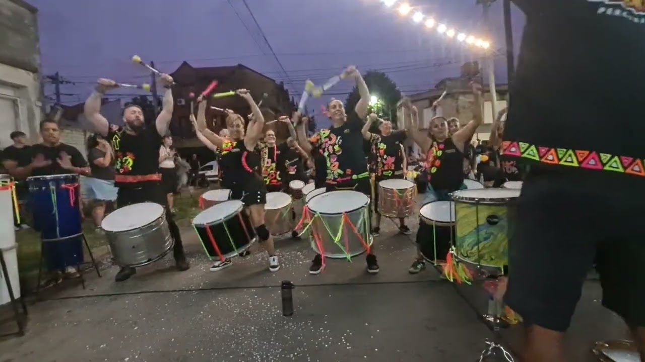 Odara  percusión carnaval. En. Hagan lio