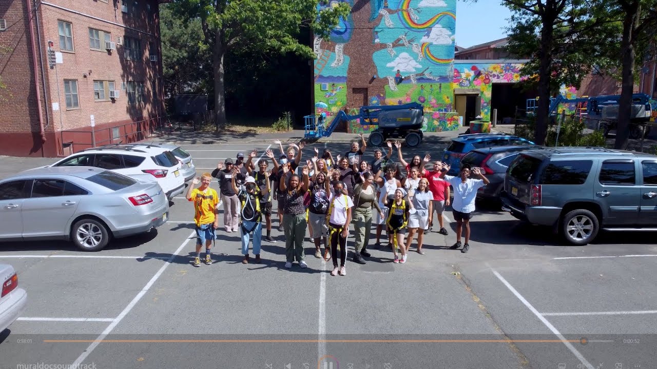 " Marion Gardens, Building Strong Communities " JC Youth Summer Mural