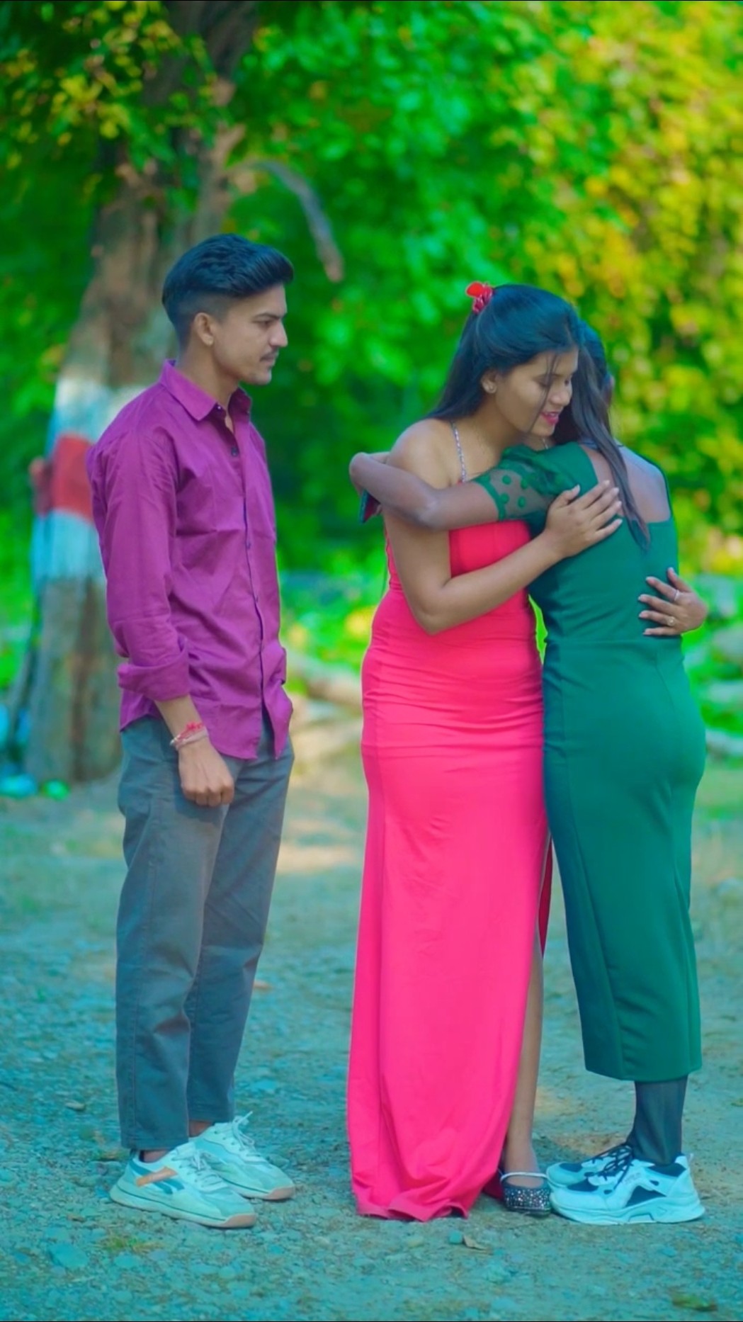 Teri dost important h ya tera boyfriend