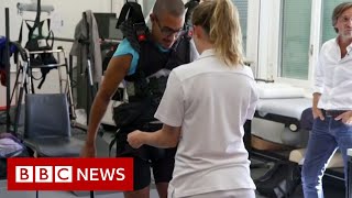 Scientists are 'a step closer to reversing paralysis' in humans - BBC News