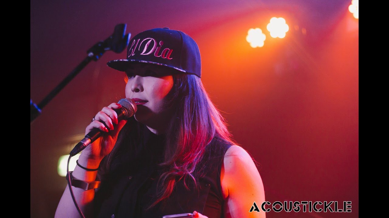 Akua Naru Interview by Acoustickle