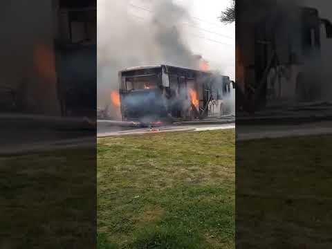 Thestival.gr Φωτιά σε λεωφορείο των ΚΤΕΛ στα Κοιμητήρια Ευόσμου (2)