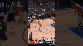 Davis Bertans feeling it from behind the arch!🥵