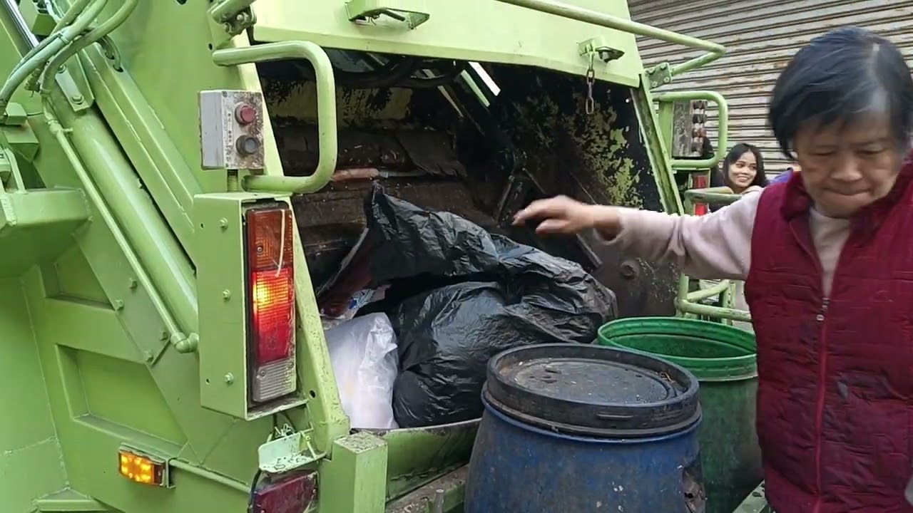 台南市東區的垃圾車958T5