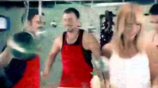 Hande Yener Kirmizi