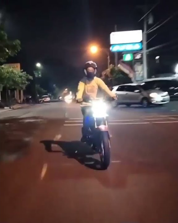 Story Wa Cb Herex Wheelie