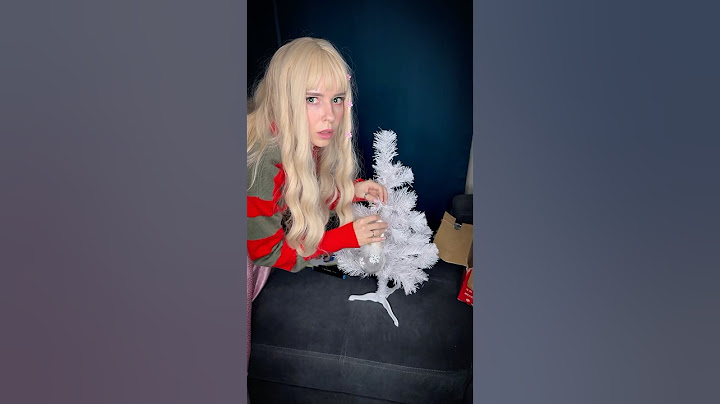 I'm decorating a Christmas tree! Part 2 #shorts