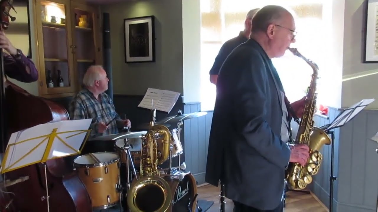 Alan Barnes Quintet - Round Midnight - YouTube