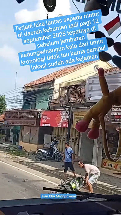 lakalantas di kebumen  #viral #bus #ytshorts #reels #kecelakaan #motor #shorts #fyp #viralvideo #fyp