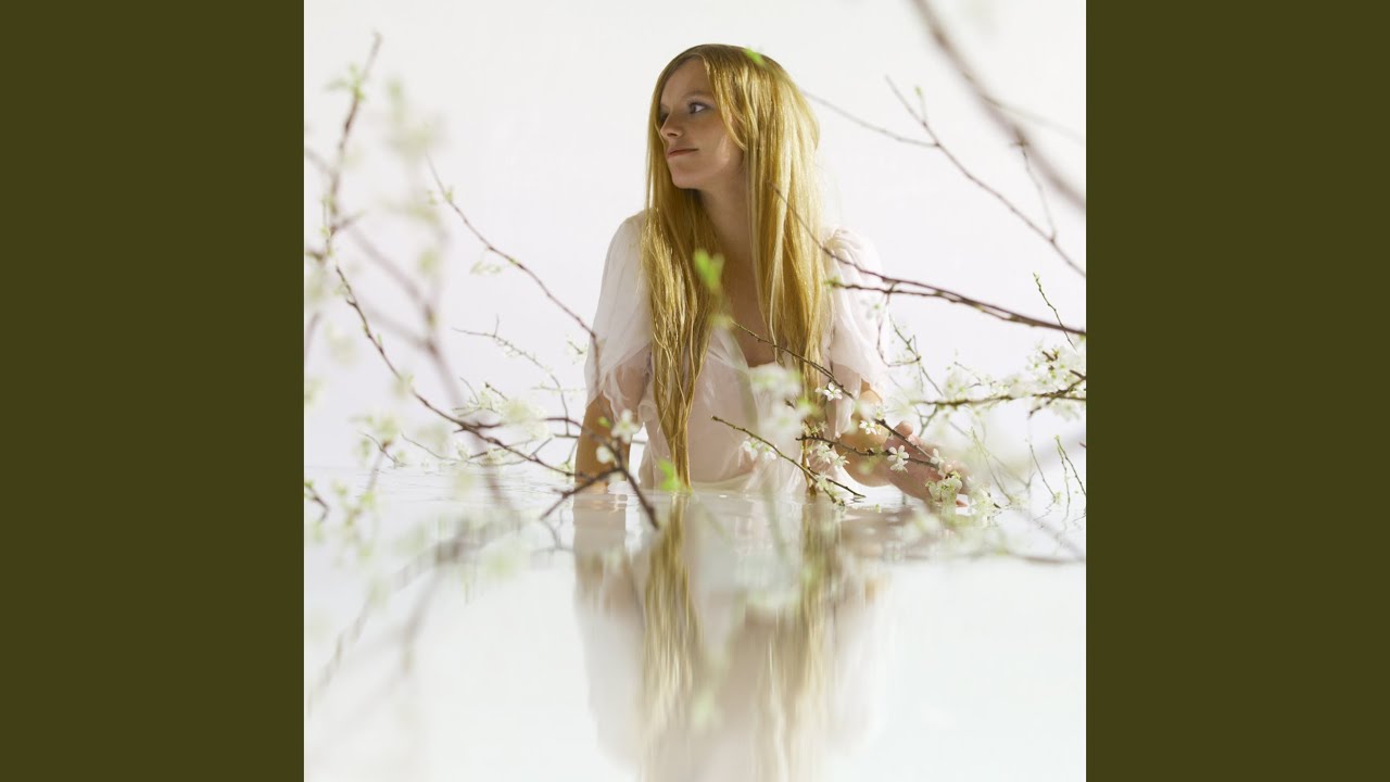 Watch Les coups bas on YouTube Watch Les coups bas on YouTube