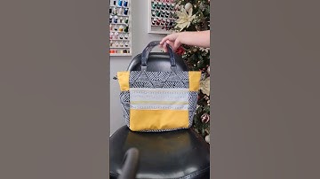 Naai een handgemaakte luiertas! Shout out naar @yoansewingstudio! Ik vind het patroon geweldig! #...