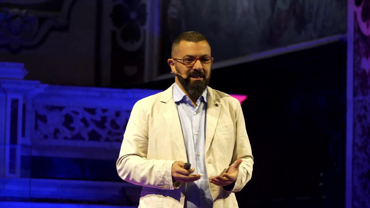 L'animale intelligente | Girolamo Deraco | TEDxLUCCA
