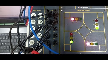 TRAFFIC LIGHT CONTROLLER USING PLC