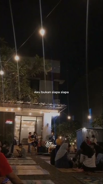 Story WA 'Di Antara Kalian'