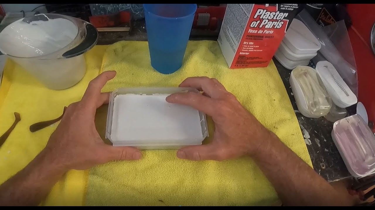 Making FISHING LURE MOLDS with PLASTER - easy and fast 