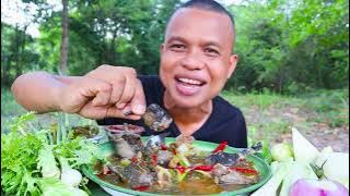 Here it is, the first time eating boiled frog eggs with chili paste in Cha Kwang's channel. It's ...