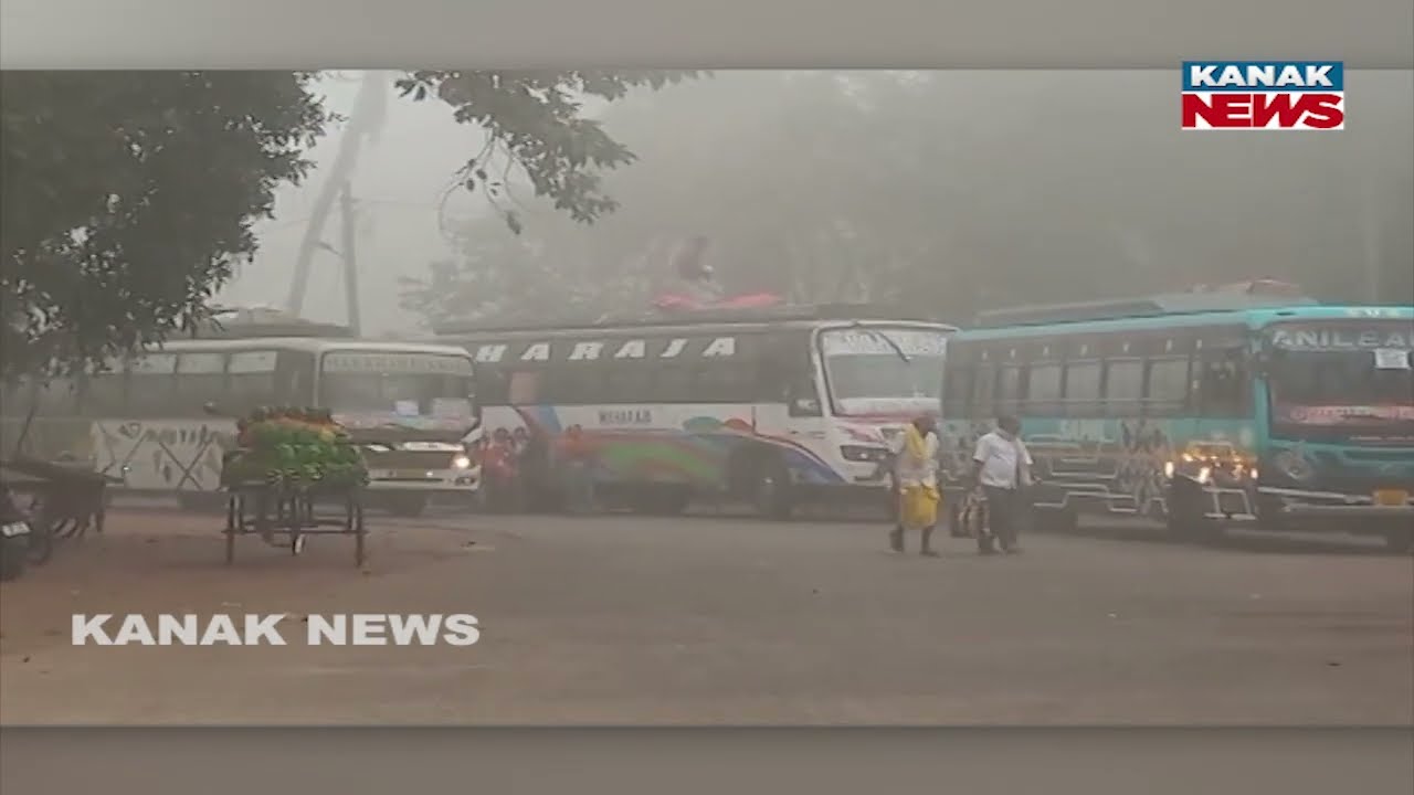 Dense Fog Disrupts Life Across Odisha | Orange & Yellow Warning Till Jan 5