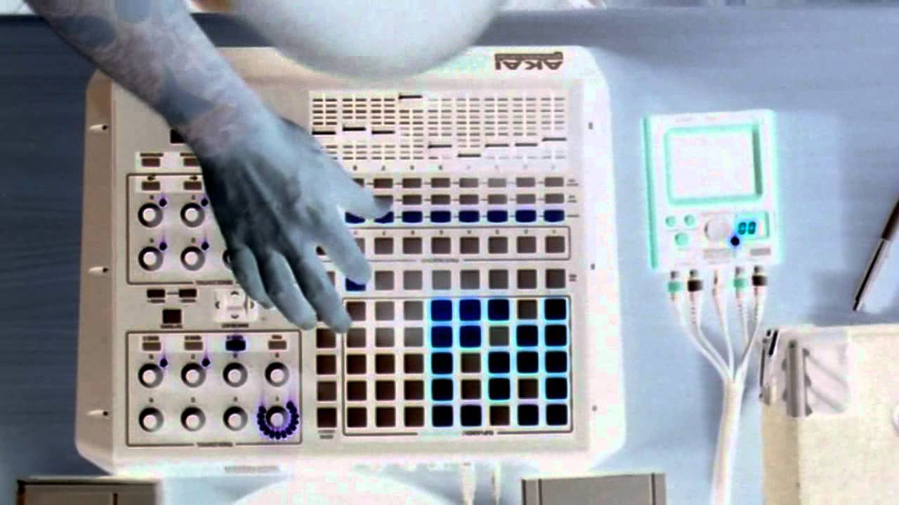 AMok SOund short Hardtek Tribe Tekno LIVE EXTRACT on AKAI APC40 Ableton Live 8