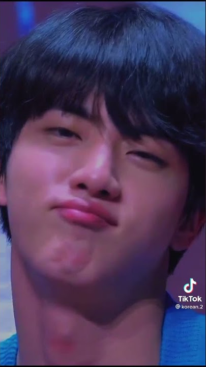 JIN cute moment at fan sign 😭😭💜💜