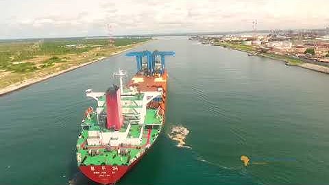 New near-zero-emission Côte d’Ivoire Terminal receives first electric equipment