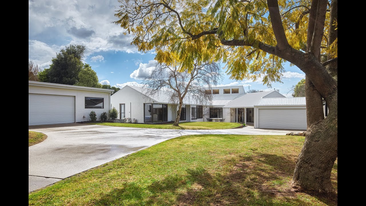 7 Rebecca Drive Sale - JOHN ELLIMAN REAL ESTATE