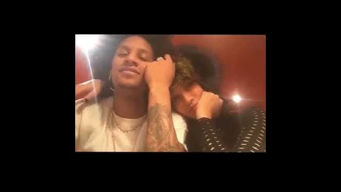 les twins / larry in love with his girlfriend