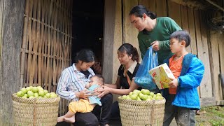 Single mother, 20 years old, raises her children alone, and visits with her wife, apple harvest