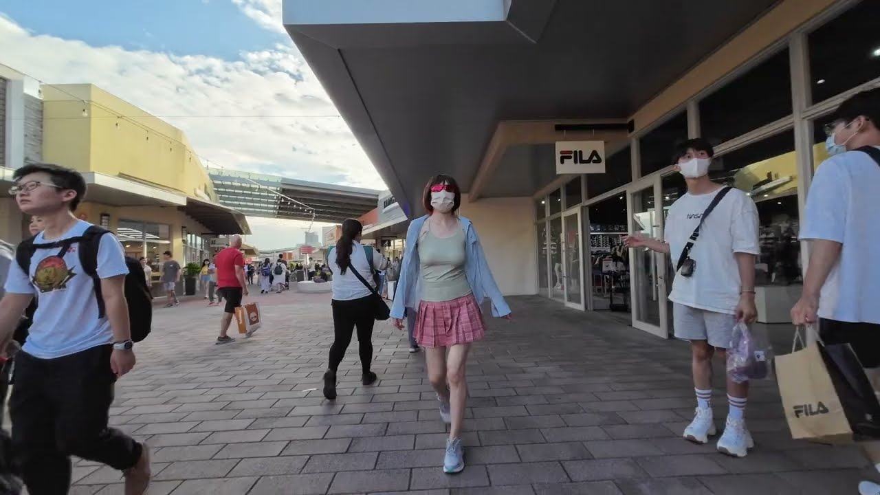 恐龍小妹的outlet無罩散步part3