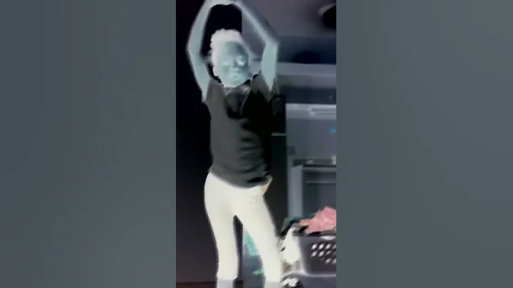 Lil kid dancing