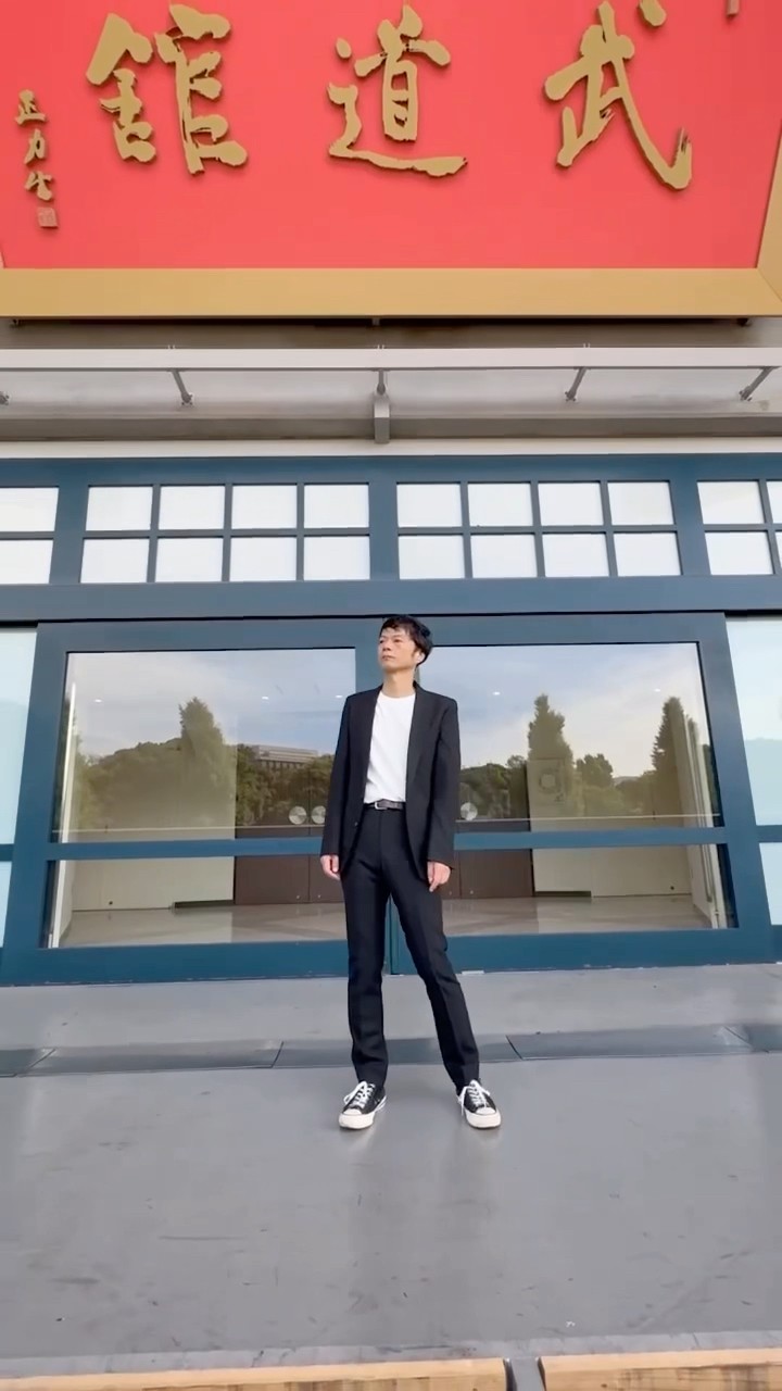 奇妙礼太郎 - 「たまらない予感」 Official Music Video - YouTube