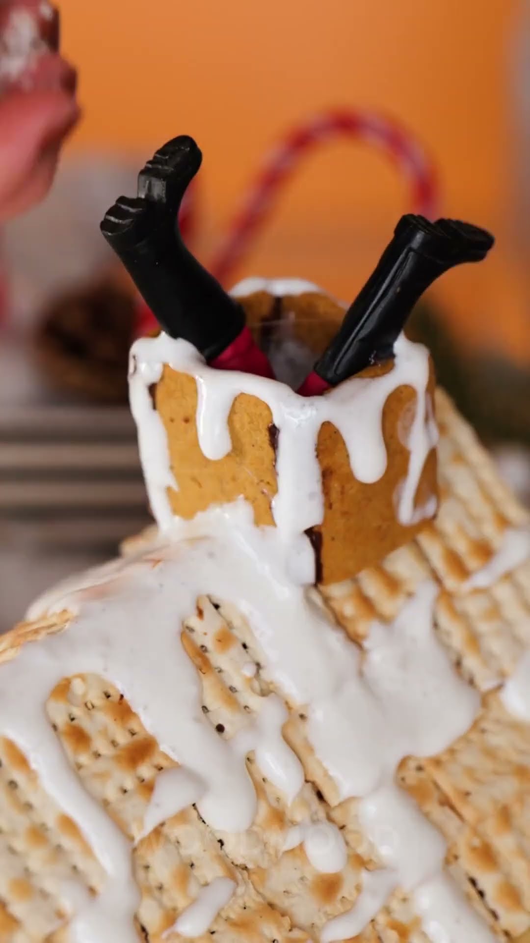 Are You Christmas Ready? Here’s How to Make the Perfect Gingerbread House! ??