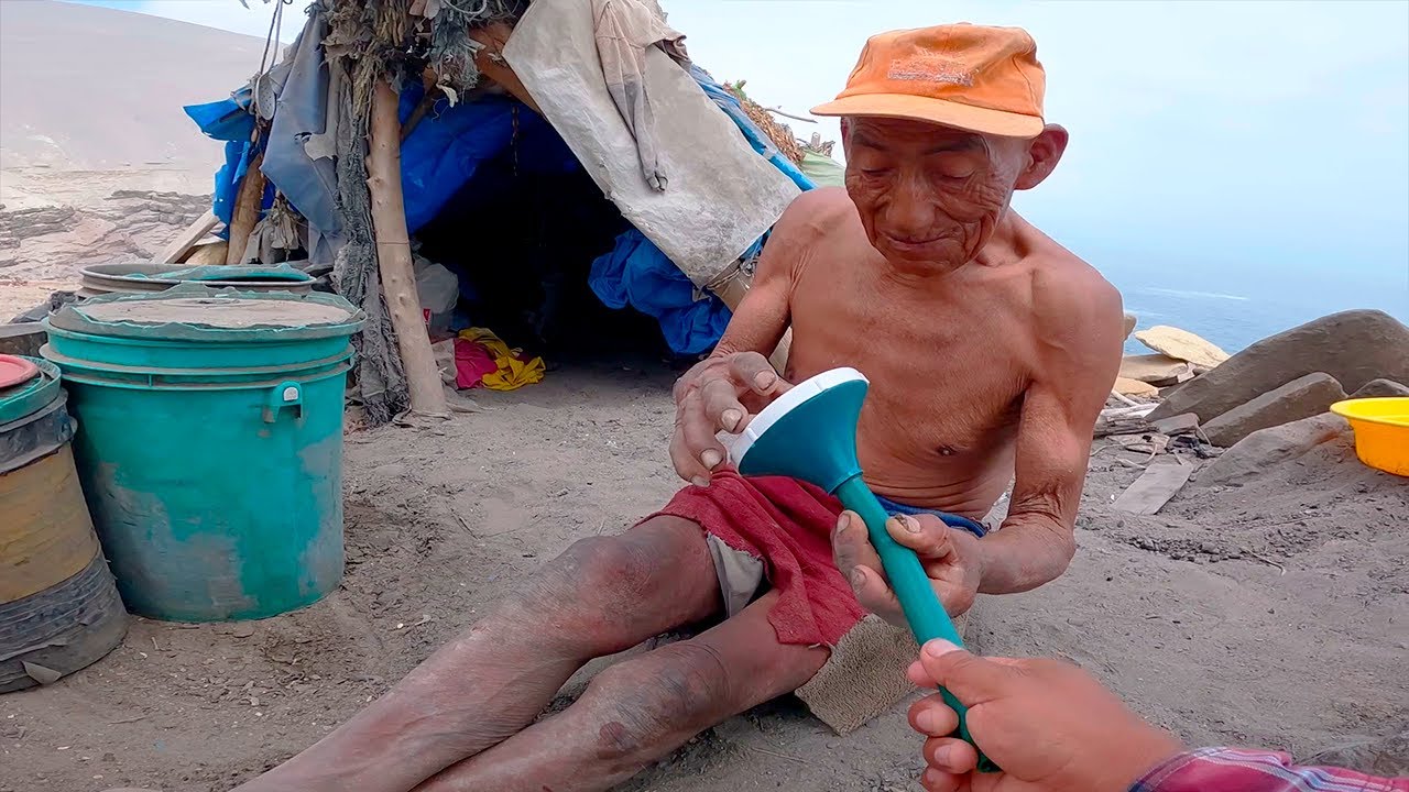 El Hombre que vive solo YA TIENE  DUCHA CASERO - tio adrian