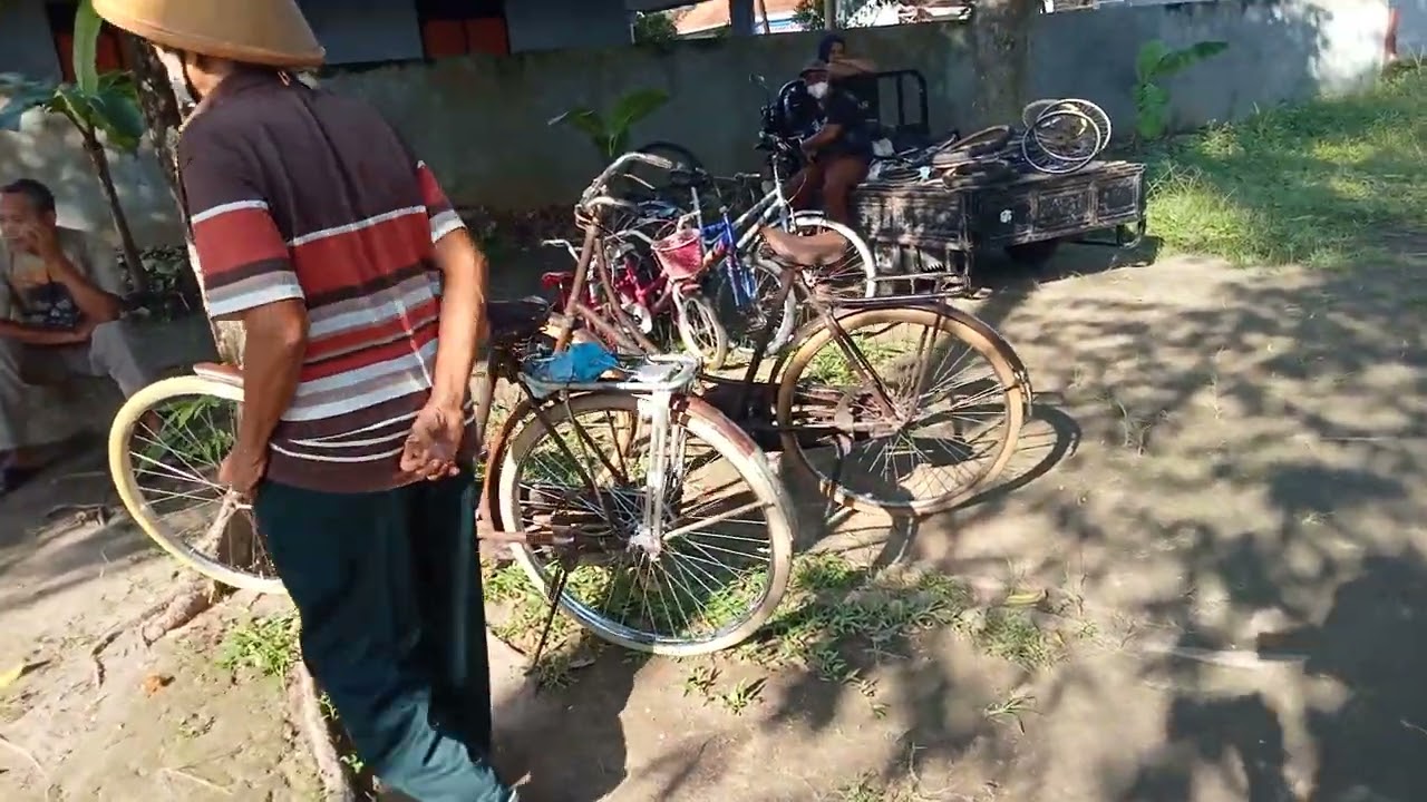 Pasar Sepeda lawas di pasar Paing Turi Bantul