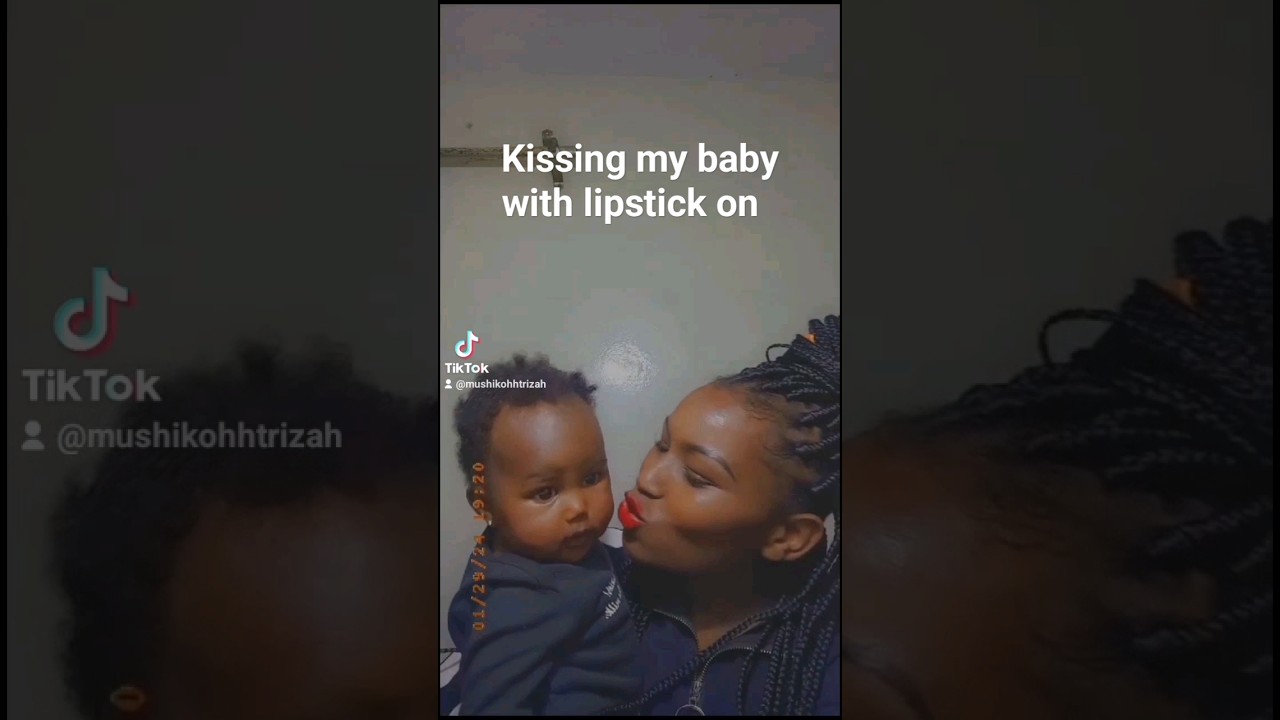 kissing my baby with lipstick. .....#viralvideo  #baby