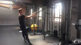TRX - sumo squat