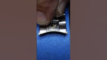 A simple but elegant English. #stlouisartist #handengraving  #acanthus #scroll #scrollwork #jewelry