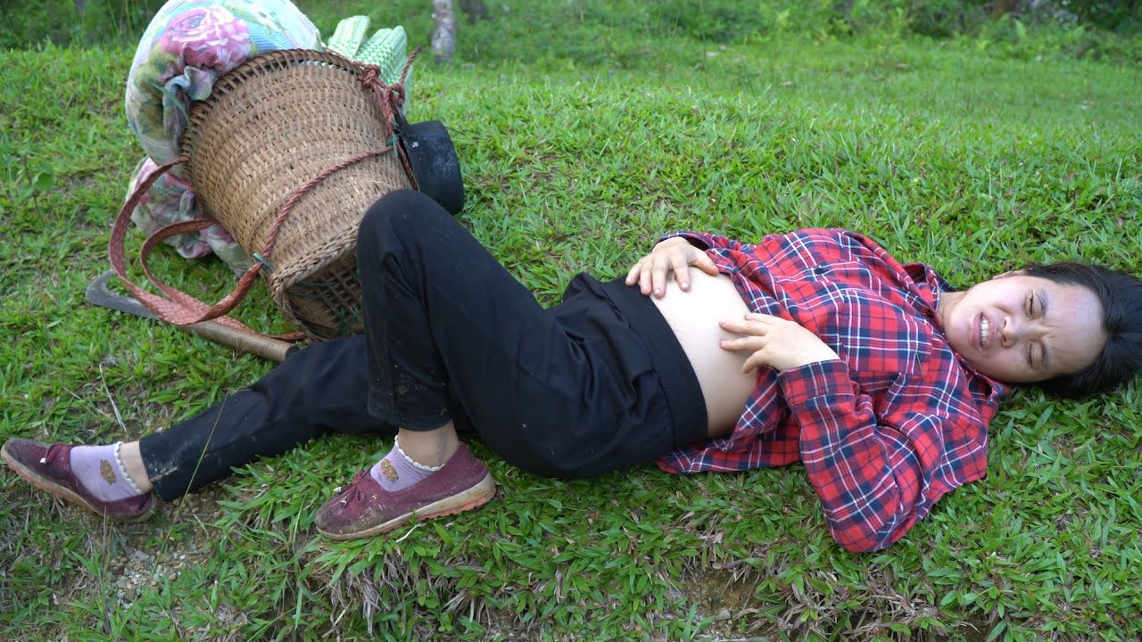 Single Mother Life Harvesting corn to sell, Earning extra income | Triệu Thị NaNa