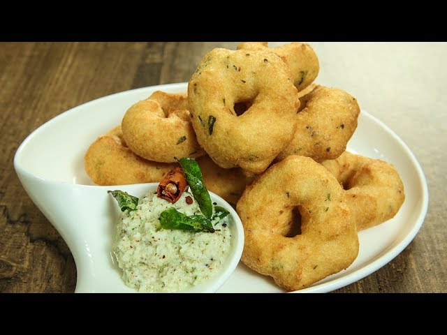 How To Make Crispy Medu Vada | Medu Vada Chutney Recipe | South Indian Recipes | Varun Inamdar | Rajshri Food