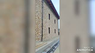 Posa Di Pietre Naturali Su Cappotto