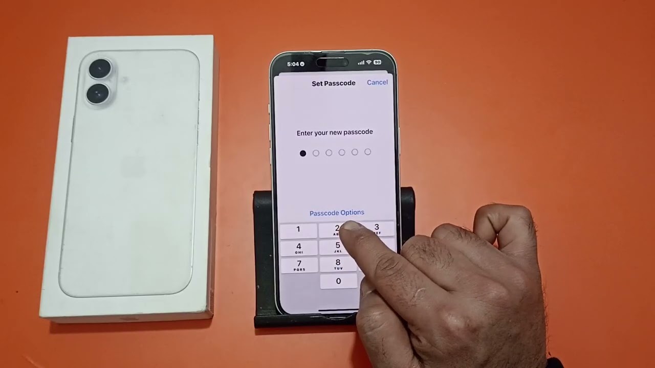 iPhone 16 Plus me screen lock kaise lagaye | how to set screen lock in iPhone